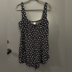 NWT Aeropostale Juniors Floral Romper Size Small
